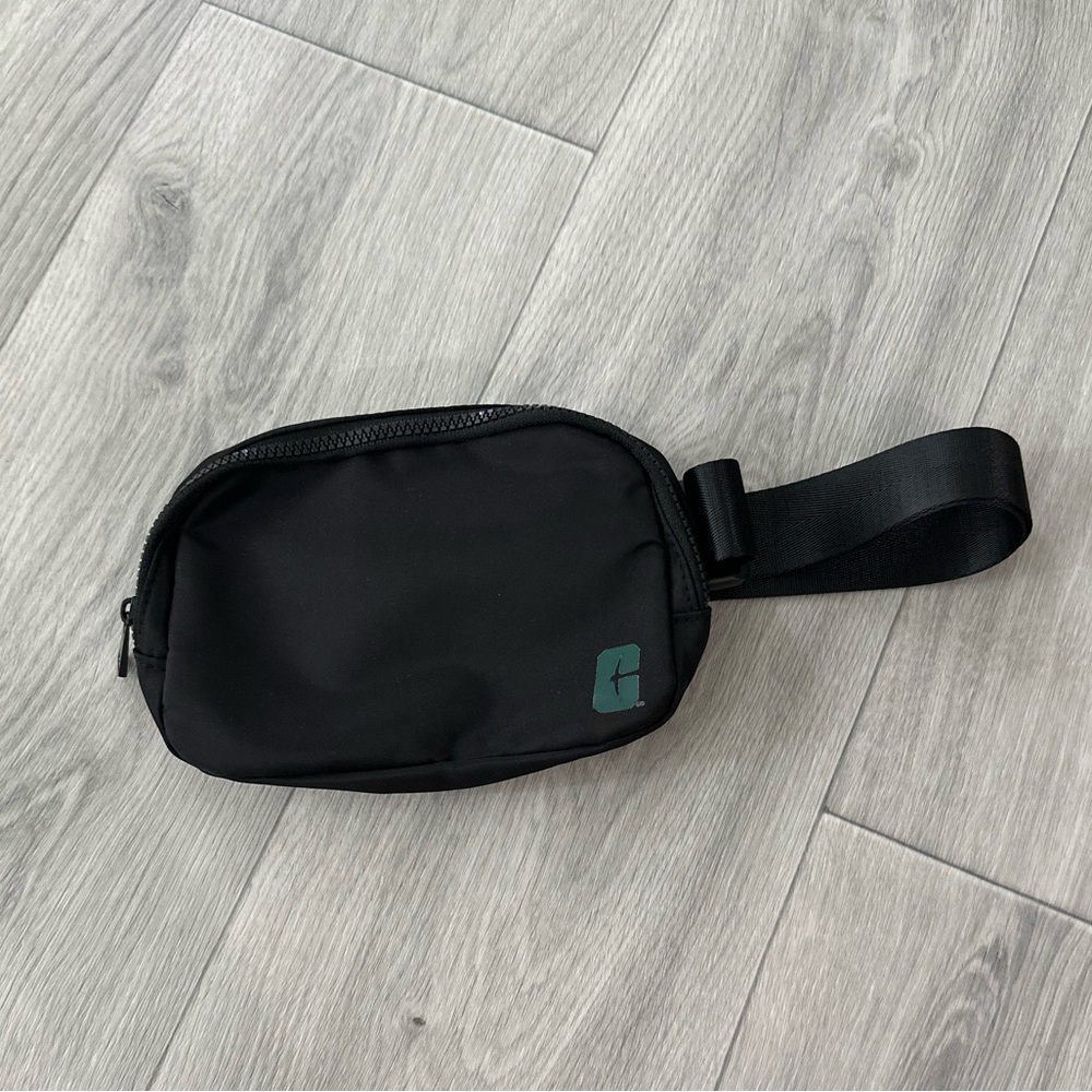 The University of North Carolina at Charlotte UNCC 49ers Belt Bag NWT